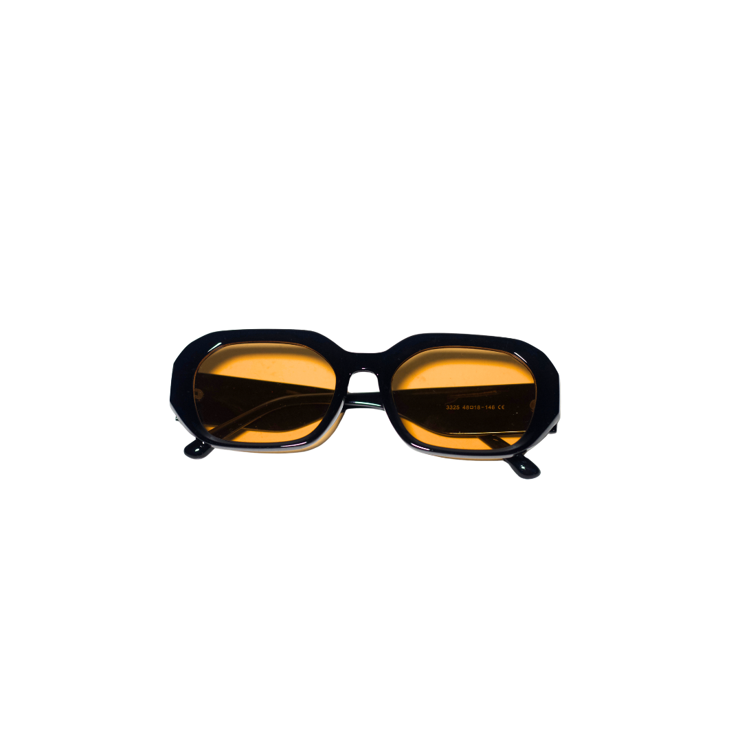 Sunglasses with black frame and yellow lenses DB Engraved on a white background